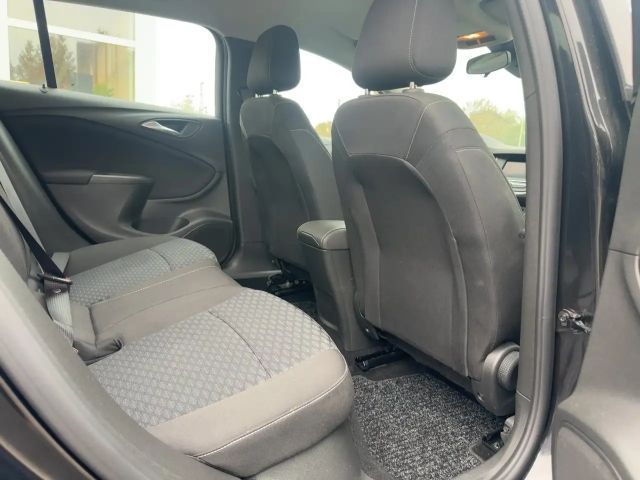 Opel Astra 1.2 Turbo Sports Tourer Turbo