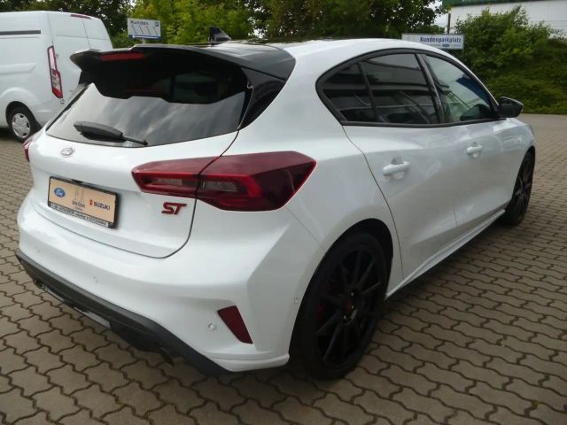 Ford Focus Limited ST Line