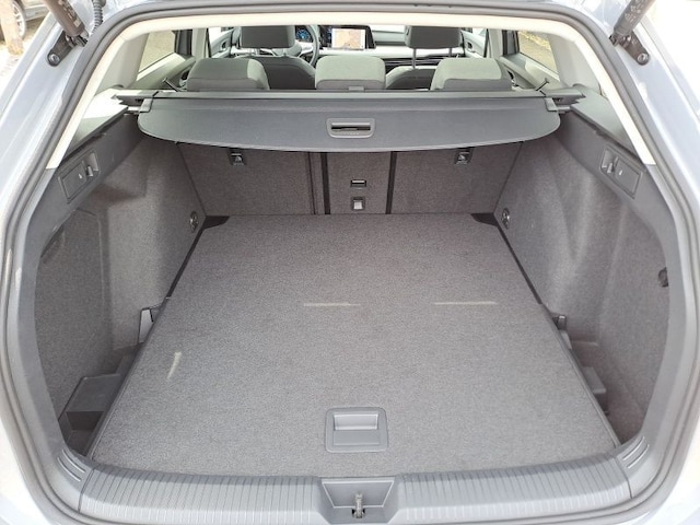 Volkswagen Golf 1.0 TSI IQ.Drive Life Variant