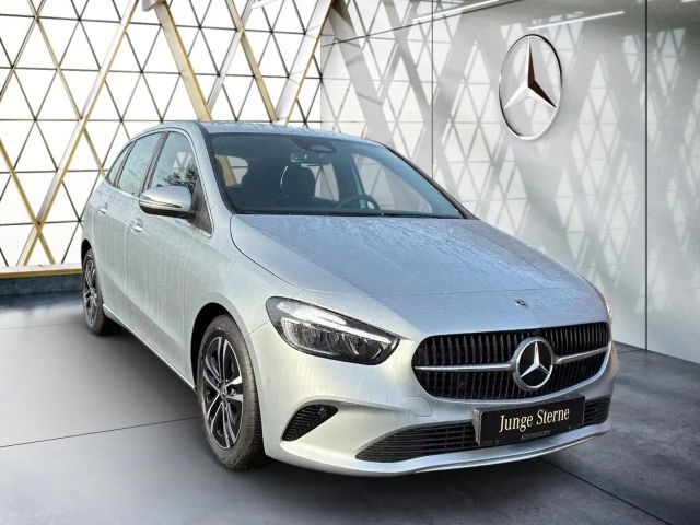 Mercedes-Benz B 180 Progressive Sedan