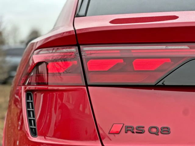 Audi RS Q8 Performance