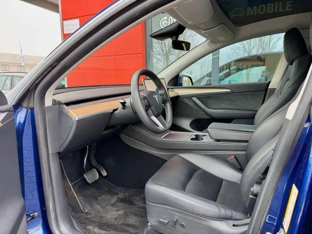 Tesla Model Y AWD Long Range