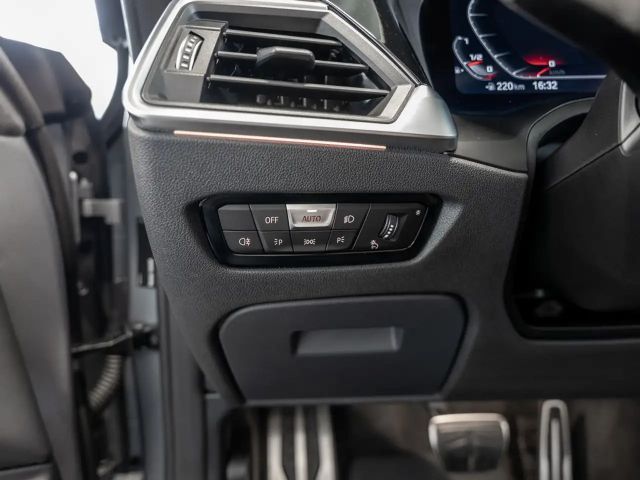 BMW M4 Cabrio Competition xDrive