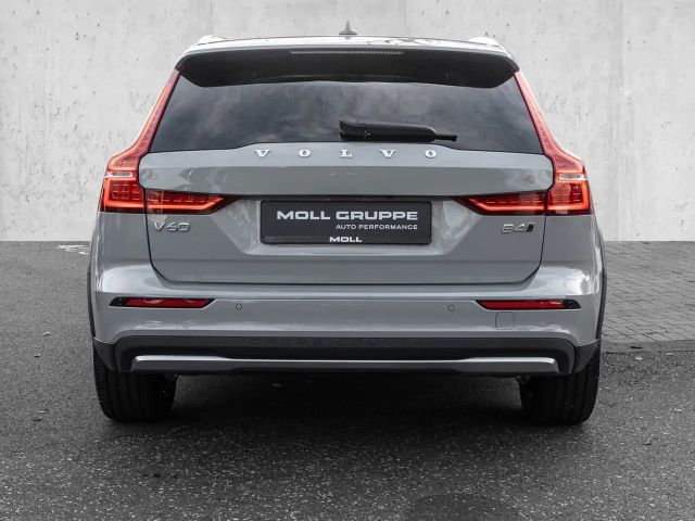 Volvo V60 Cross Country AWD Plus