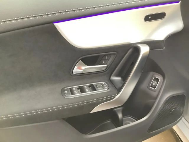 Mercedes-Benz CLA 200 AMG Line Shooting Brake