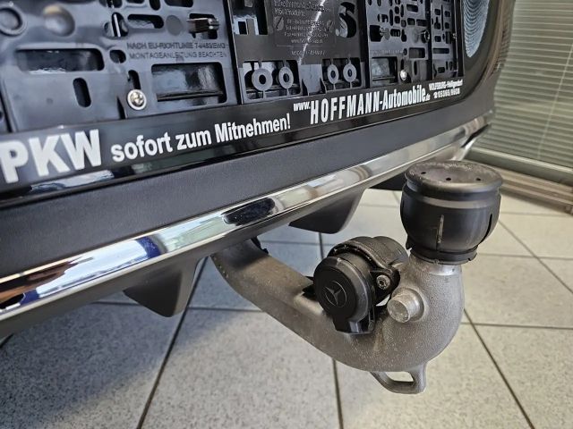 Mercedes-Benz CLA 250 AMG Line Sedan