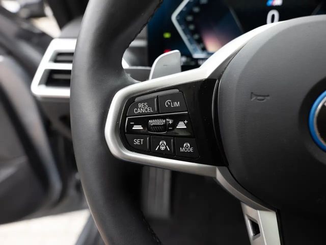 BMW 330 330e M-Sport Touring xDrive