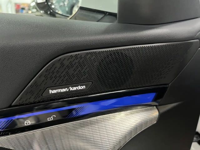 BMW 520 520i M-Sport Sedan