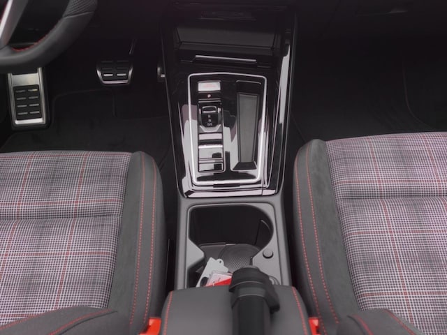 Volkswagen Golf 2.0 TSI GTI Style