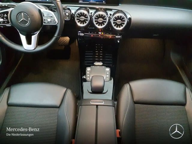 Mercedes-Benz A 180 Progressive