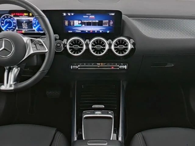 Mercedes-Benz EQA 300 4MATIC Advanced