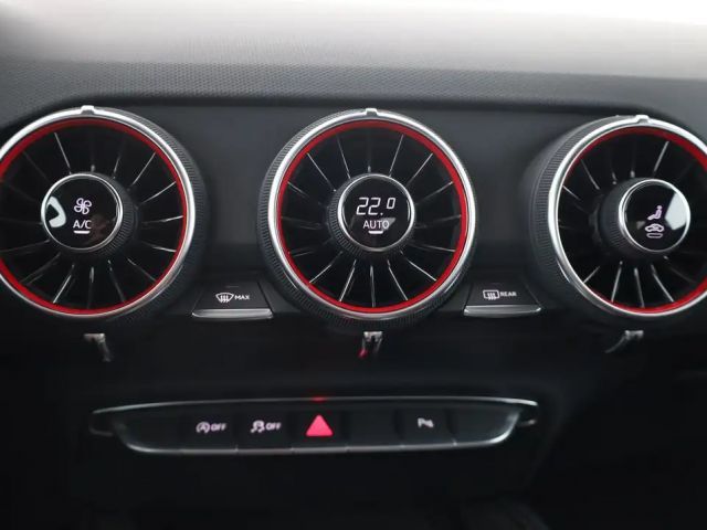 Audi RS Q3 Audi TT RS Coupé