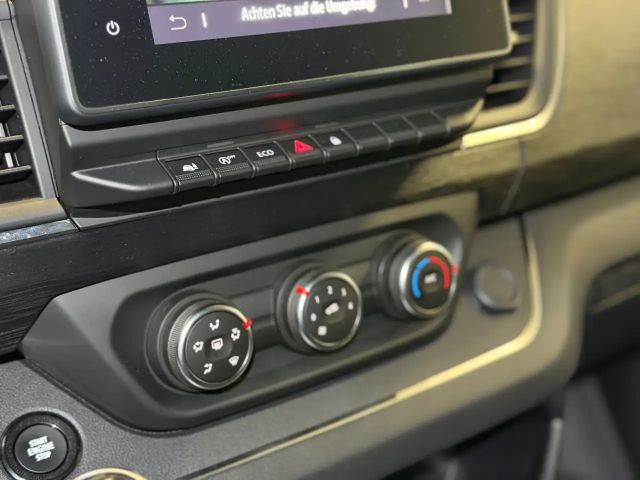 Renault Trafic Blue L1H1 Techno dCi 150