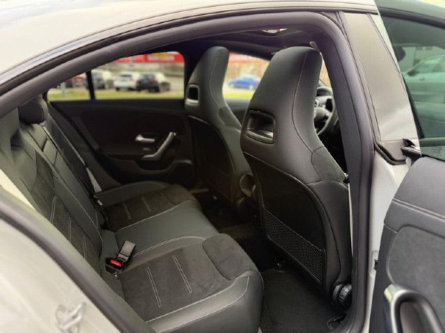 Mercedes-Benz CLA 220 4MATIC Coupé