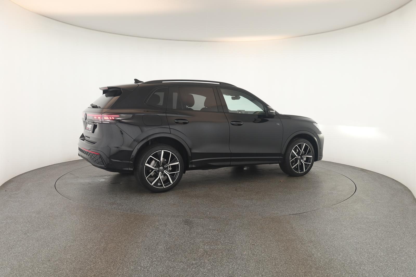 Volkswagen Tiguan 2.0 TSI DSG IQ.Drive R-Line