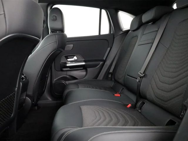 Mercedes-Benz EQA 300 4MATIC