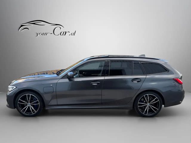 BMW 330 330e M-Sport Touring xDrive