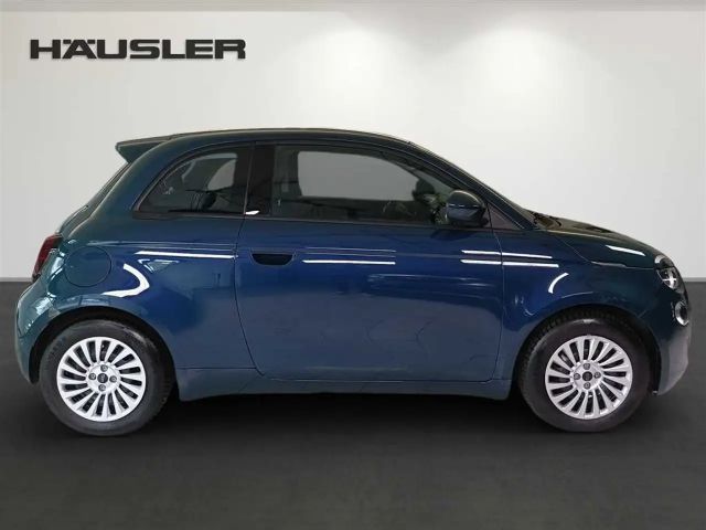 Fiat 500e Neue 500 Rückfahrkamera CarPlay Sitzheizung PDC