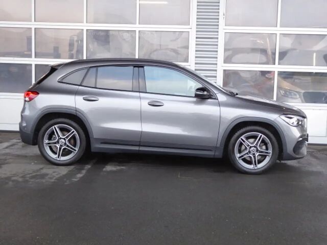 Mercedes-Benz GLA 200 AMG Line