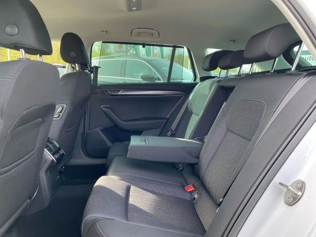 Skoda Superb 2.0 TDI Combi Style Style