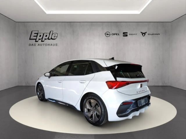 Cupra Born Navi LED ACC Klimaut. PDC v+h +kamera