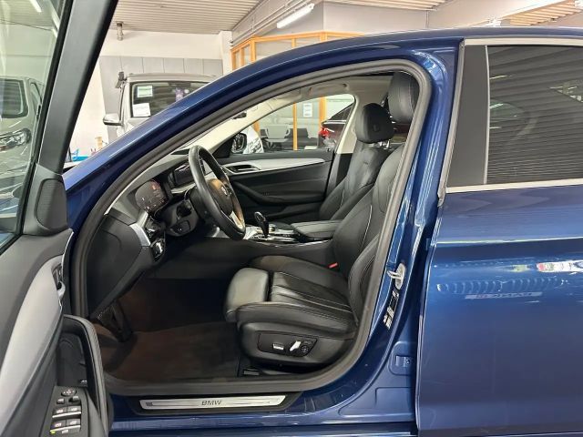 BMW 520 520d Business Line Sedan