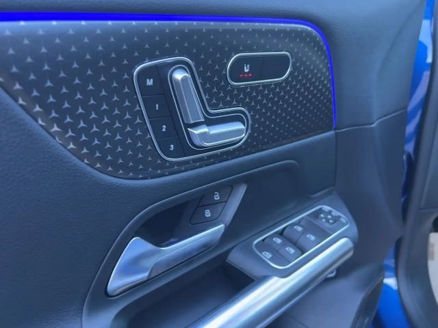 Mercedes-Benz EQA 300 4MATIC AMG Line