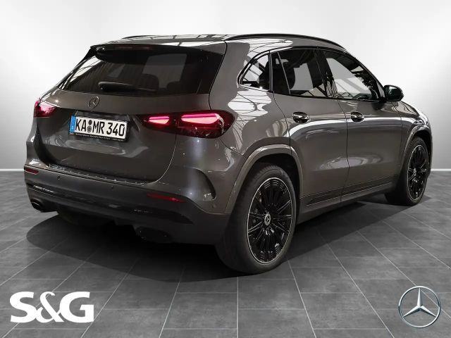 Mercedes-Benz GLA 200 AMG Line