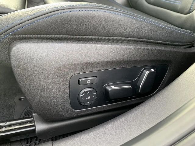 BMW 330 330i M-Sport Sedan xDrive