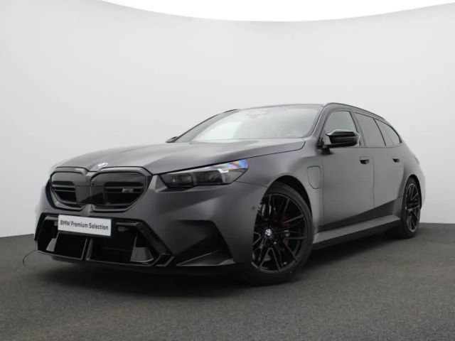 BMW M5 FROZEN DEEP GREY - BOWERS & WI