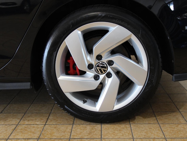 Volkswagen Golf 2.0 TSI DSG