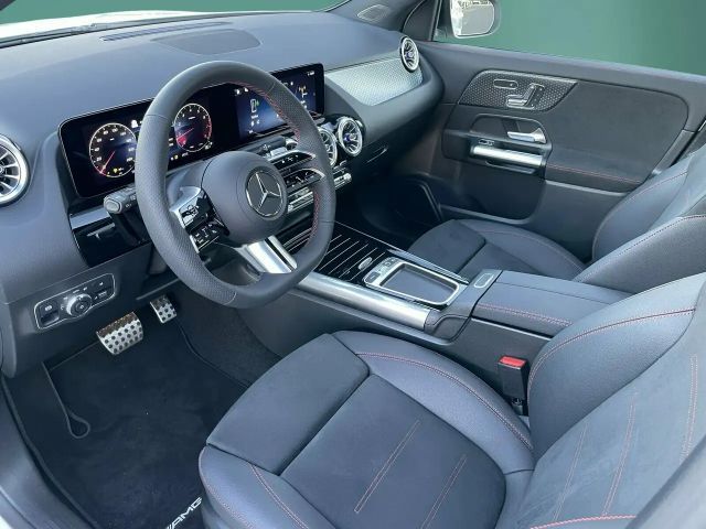 Mercedes-Benz GLA 220 4MATIC AMG Line