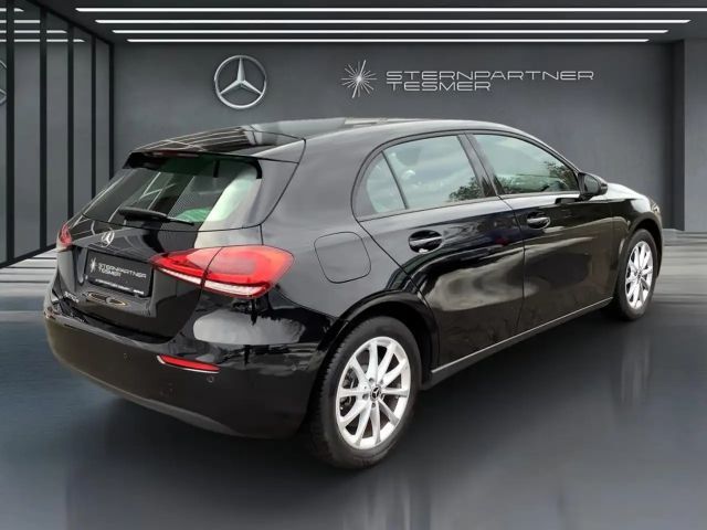 Mercedes-Benz A 250 A 250 e