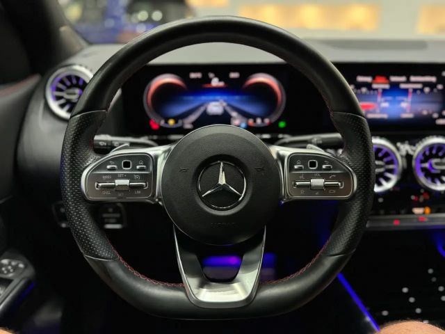 Mercedes-Benz GLA 200 AMG Line GLA 200 d