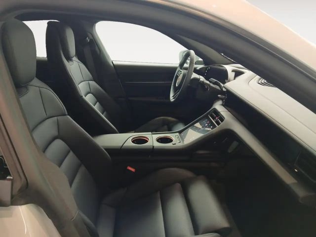 Porsche Taycan 4 Cross Turismo