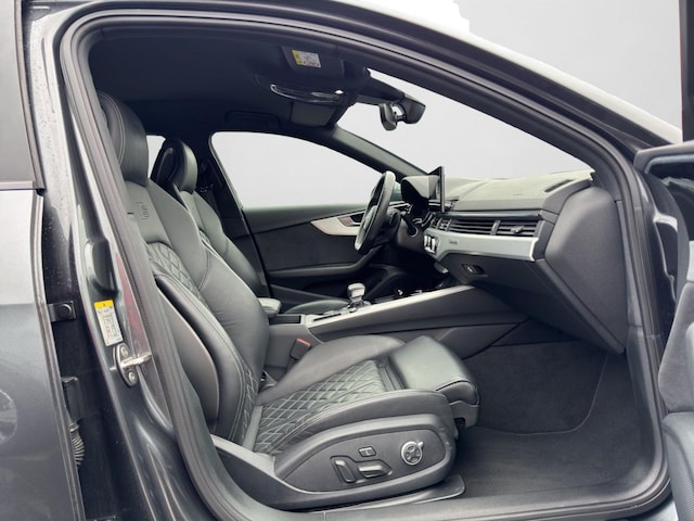 Audi A4 40 TDI Avant Quattro S-Line S-Tronic