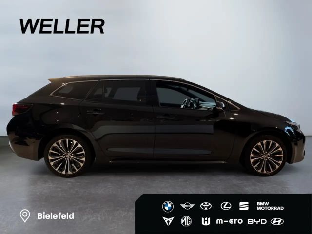 Toyota Corolla Hybride Team D