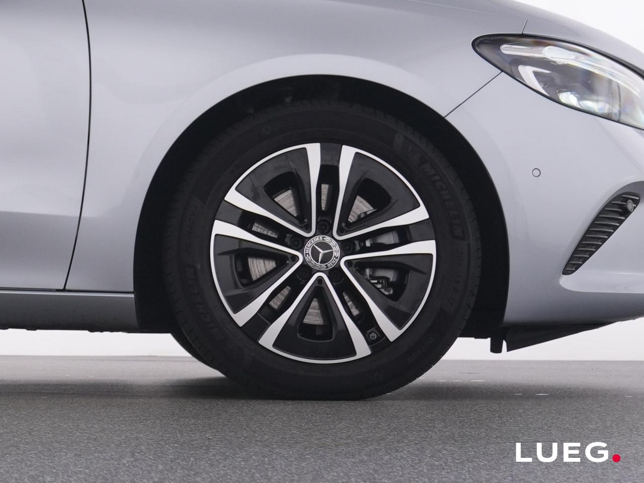 Mercedes-Benz B 180 Progressive Sedan