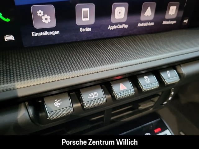 Porsche 992 4 Coupé GTS Targa