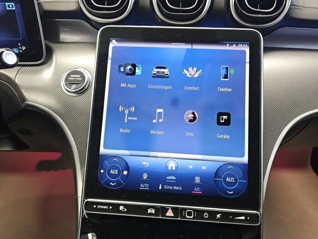 Mercedes-Benz C 200 AMG Line Sedan