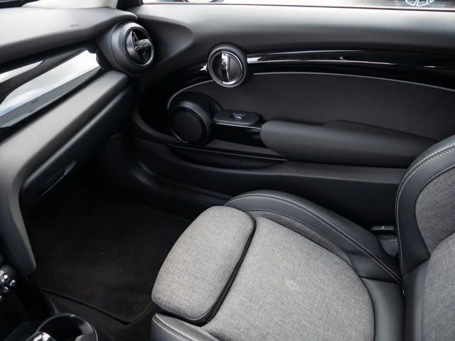 MINI Cooper PANO+NAVI+LED+KAMERA+KEYLESS+KLIMAAUT+