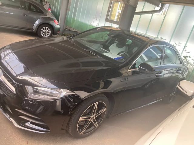 Mercedes-Benz A 250 A 250 e AMG Line