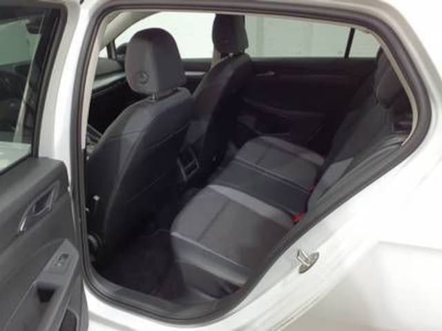 Volkswagen Golf 1.5 eTSI DSG Golf VIII