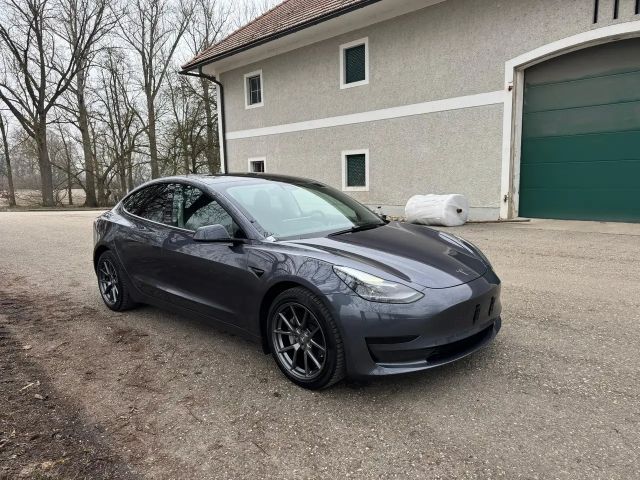 Tesla Model 3 Standard Range