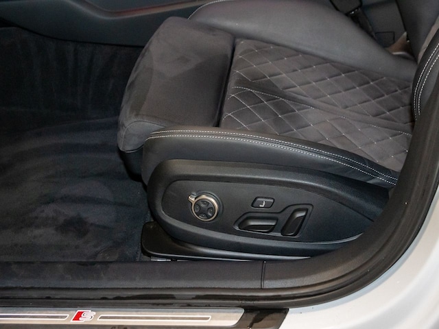 Audi S4 Avant Quattro