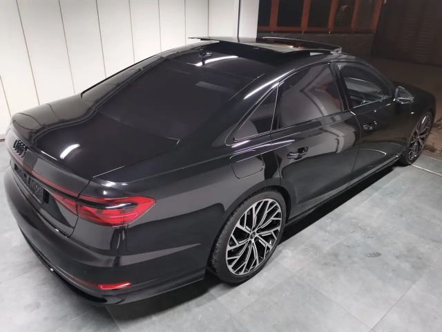 Audi A8 S-Line