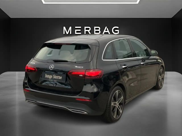 Mercedes-Benz B 220 4MATIC Progressive Sedan