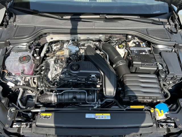 Volkswagen Golf 1.5 eTSI Golf VIII