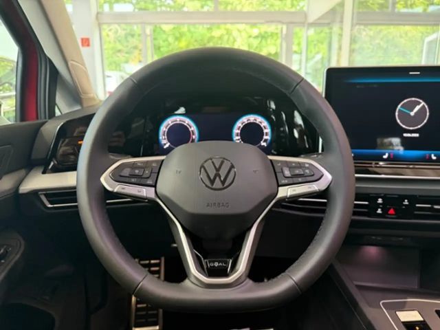 Volkswagen Golf 1.5 eTSI DSG Variant