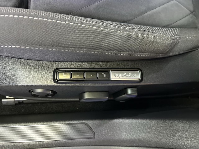 Volkswagen Golf 2.0 TDI DSG Style